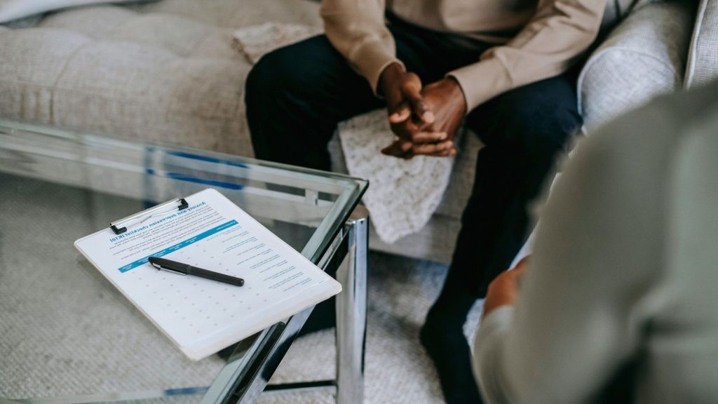 fentanyl addiction treatment involves therapy to treat behavior that fuels addiction