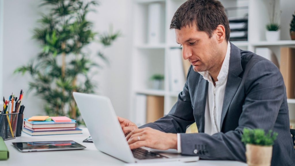 substance abuse rehab keeps you on the right path because of the structure it enforces